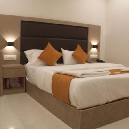 Hotel Metro Inn Мумбаї Екстер'єр фото