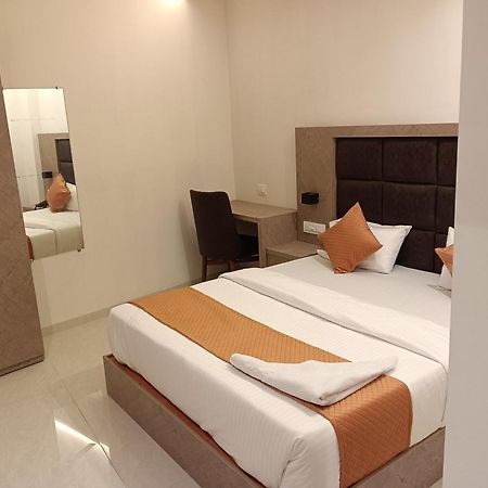 Hotel Metro Inn Мумбаї Екстер'єр фото