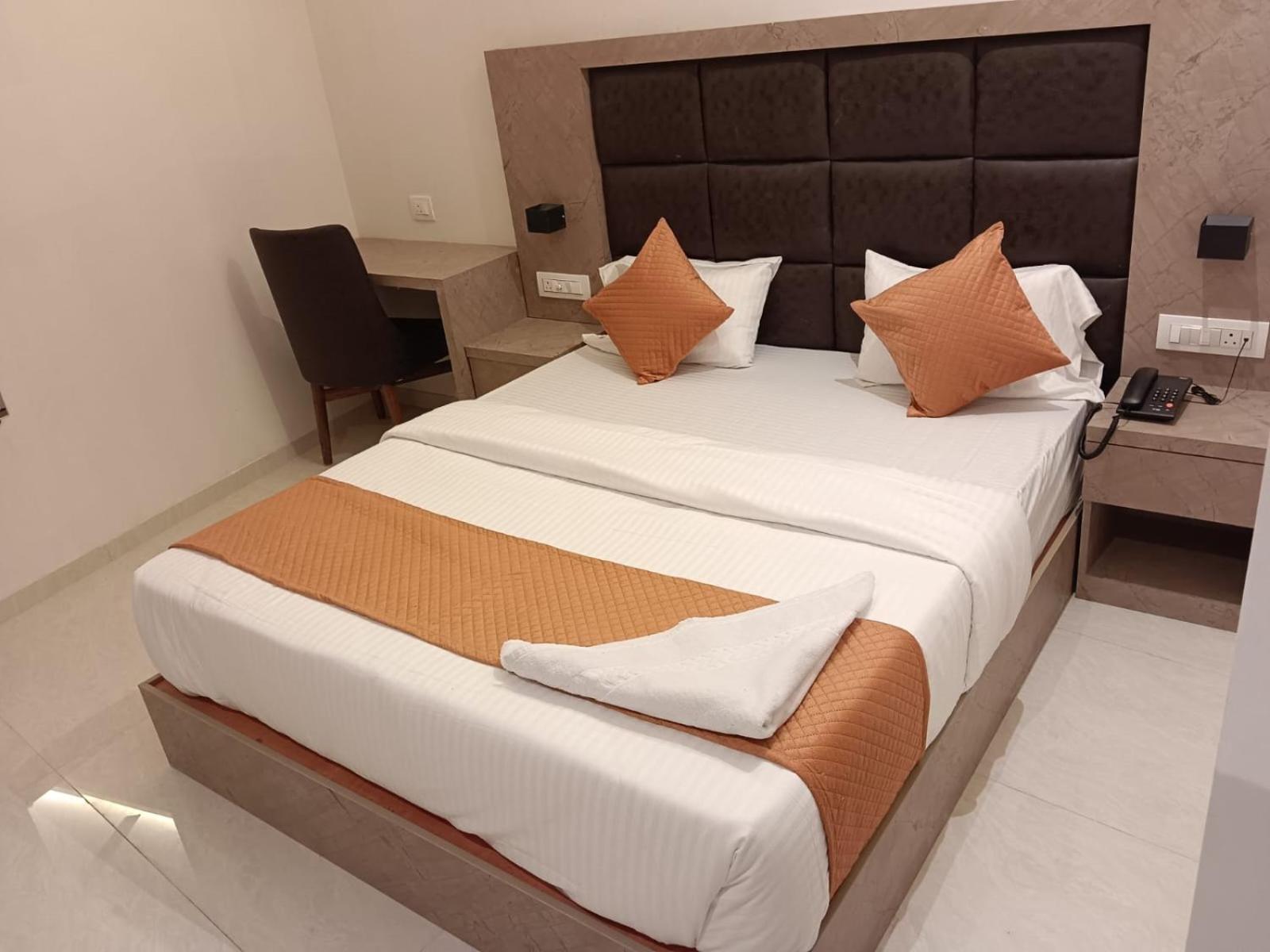 Hotel Metro Inn Мумбаї Екстер'єр фото