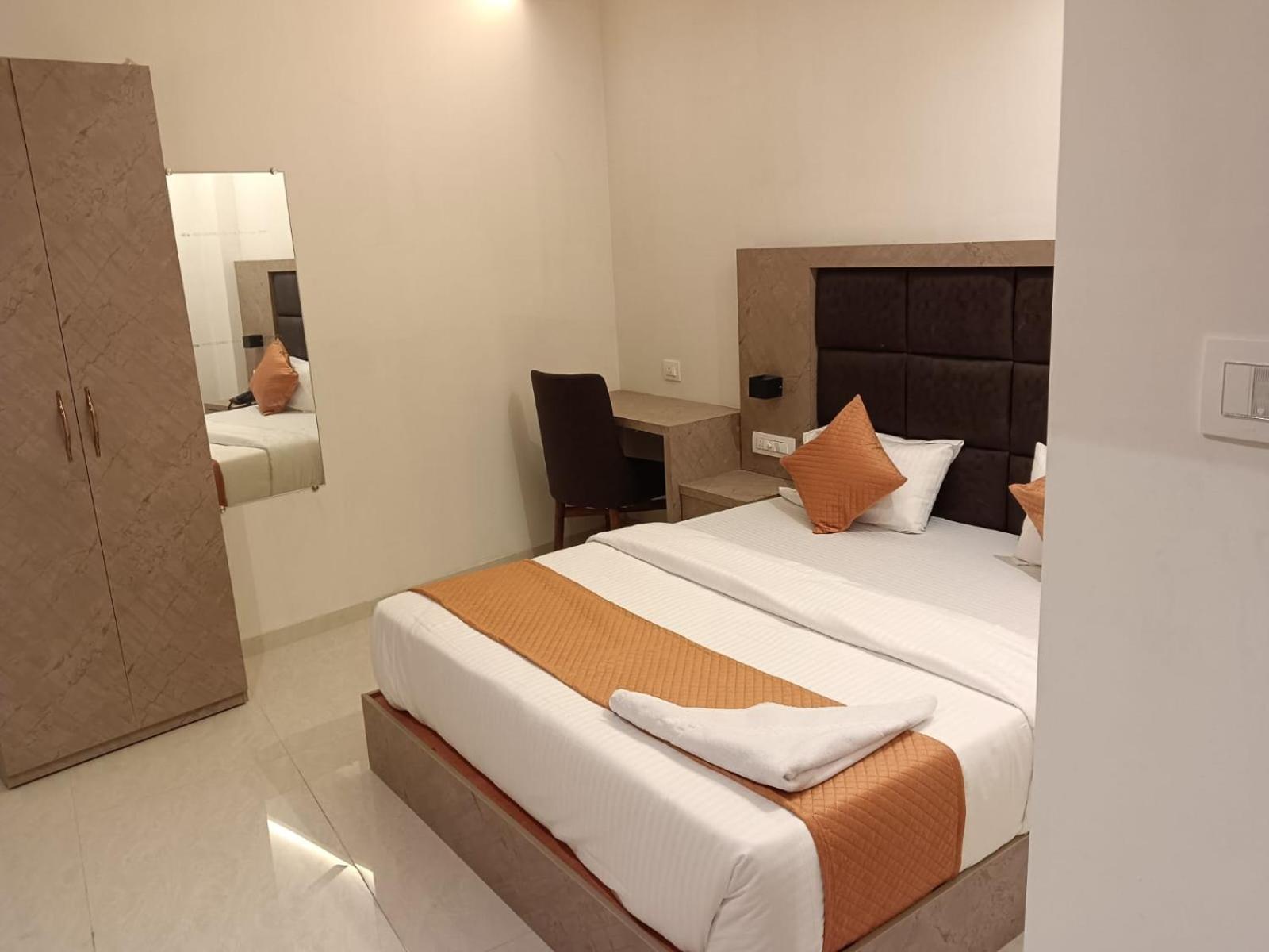 Hotel Metro Inn Мумбаї Екстер'єр фото