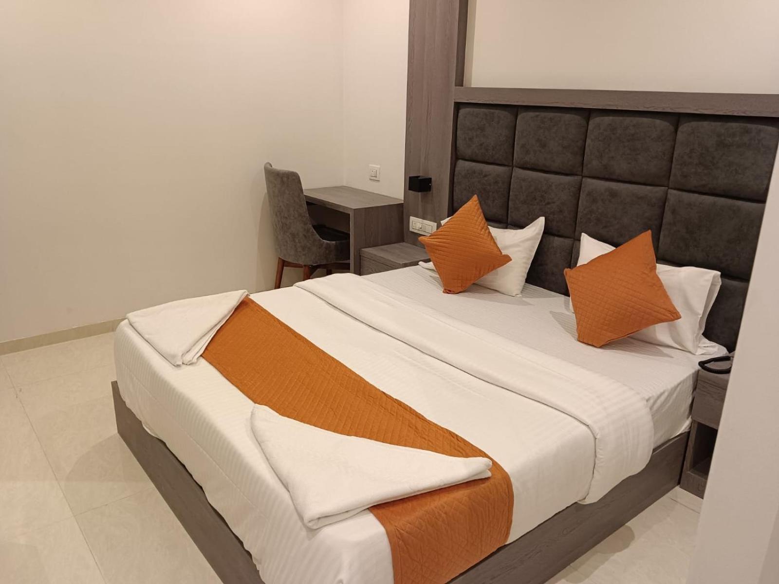 Hotel Metro Inn Мумбаї Екстер'єр фото